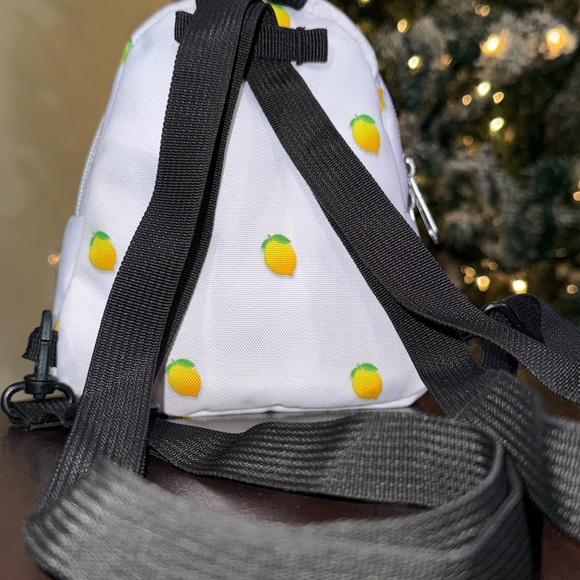 Adorable JanSport Quarter Pint Mini White Convertible Backpack with Lemon Design - Picture 3 of 15